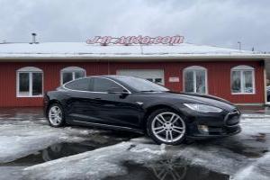 Tesla Model S70 2015 D Toit ouvrant, Super Charger gratuit à vie, $ 43941