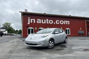 Nissan Leaf  2013 S 6.6 kw, Recharge 110v/220v et chademo 400v $ 8941